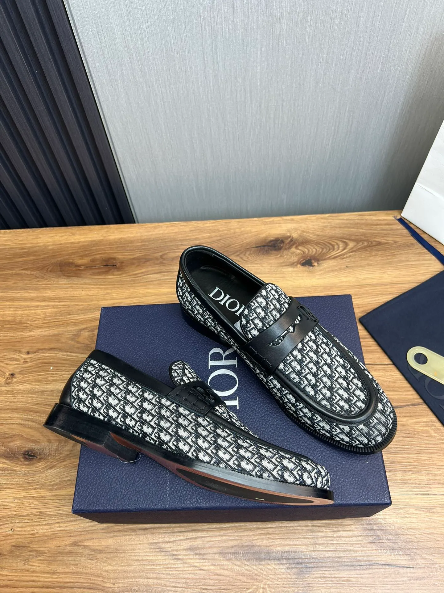 Men's men's shoes💰520💰 Dior men's business casual leather shoes👞all made of imported original brand leather, just to create a more comfortable wearing experience, upper: original cowhide➕imported sheepskin lining, original non-slip and wear-resistant rubber outsole✔️36-45 (38.45 non-returnable)